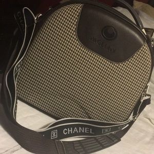 Gorgeous Houndstooth Double sided carry on